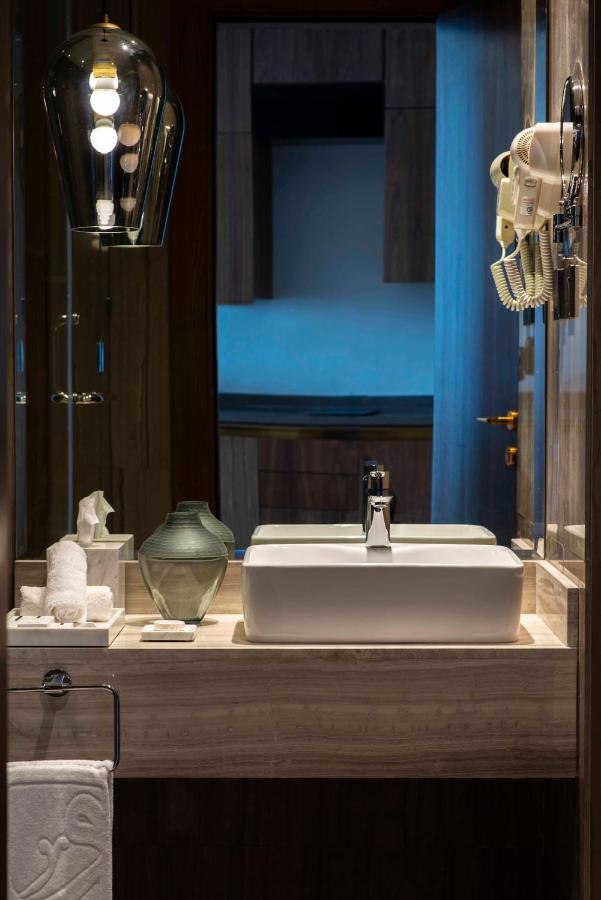 Waw Hotel Suites King Abdullah Road Rijád Kültér fotó